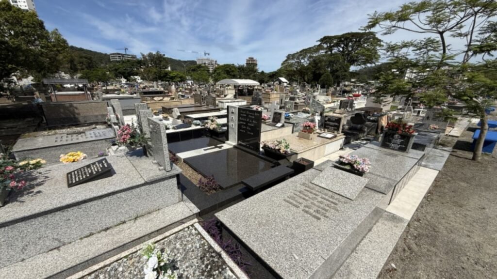 cremação social gratuita em Itajaí,cremação gratuita de restos mortais,cremação social em Itajaí,restos mortais no ossuário,Cemitério Municipal da Fazenda,serviço gratuito de cremação,Prefeitura de Itajaí,cremação de entes queridos,como solicitar cremação social,autorização para cremação,familiares de primeiro grau,ossuário dos cemitérios municipais,custo de cremação particular,cremação gratuita em Santa Catarina,serviços funerários em Itajaí,retirada de urna de cremação,prazo para retirada da urna,atendimento no Cemitério da Fazenda,iniciativa social em Itajaí