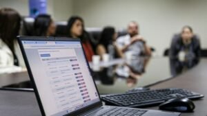 revogação de utilidade pública em Balneário Camboriú,entidades de utilidade pública,Câmara de Balneário Camboriú,Projeto de Lei 219/2026,título de utilidade pública municipal,instituições de Balneário Camboriú,entidades podem tirar dúvidas na Câmara,Comissão de Acompanhamento das Entidades,legislação municipal,Lei Municipal 4.798/2023,manutenção do título de utilidade pública,documentação obrigatória das entidades,revogação de títulos municipais,terceiro setor em Balneário Camboriú,política municipal