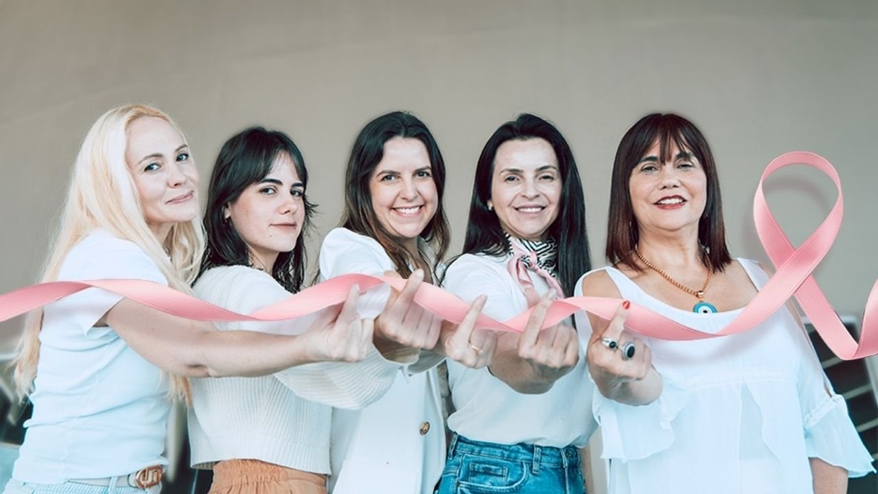Outubro Rosa 2026,prevenção do câncer de mama,diagnóstico precoce do câncer de mama,câncer de mama em Santa Catarina,Outubro Rosa em Santa Catarina,mamografia preventiva,importância da mamografia,sinais de alerta do câncer de mama,sintomas do câncer de mama,saúde da mulher,prevenção do câncer de mama em 2026,dados do câncer de mama no Brasil,casos de câncer de mama em Santa Catarina,mortalidade por câncer de mama,hábitos saudáveis e câncer de mama,fatores de risco do câncer de mama,acompanhamento médico feminino,rastreamento do câncer de mama,nódulos nas mamas,alterações no mamilo,câncer de mama e histórico familiar,Instituto Nacional de Câncer,UFSC pesquisa câncer de mama