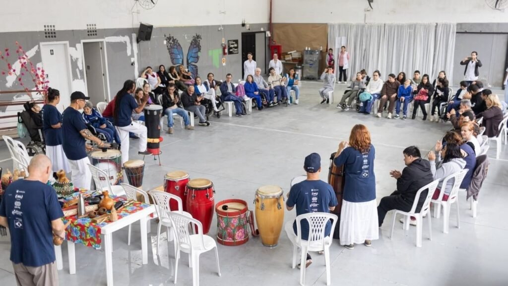 Percussão Catarina Especial,oficinas de percussão,Percussão Catarina Especial em Itajaí,oficinas em Balneário Camboriú,educação especial em Santa Catarina,música afro-brasileira,percussão afro-brasileira,inclusão cultural,acessibilidade na música,atividades musicais para pessoas com deficiência,oficinas musicais para estudantes,educação inclusiva,desenvolvimento socioemocional,cultura em Itajaí,cultura em Balneário Camboriú,projetos culturais em Santa Catarina,Luciano Candemil,Lei Rouanet,Lei de Incentivo à Cultura,Ministério da Cultura,instituições de educação especial,expressão artística