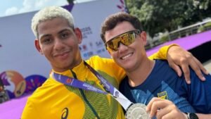 Balneário Camboriú paratletismo,atleta de Balneário Camboriú,João Matos Marques,Caike Jacob Rovigo,paratletismo brasileiro,seleção brasileira de paratletismo,Uzbekistan Para Athletics Open Championships 2026,paratletismo internacional,atleta paralímpico Balneário Camboriú,esporte paralímpico Santa Catarina,classe T72 paratletismo,Frame Running,ranking mundial Sub-20 paratletismo,Campeonato Mundial de Paratletismo 2027,Jogos Paralímpicos 2028,Los Angeles 2028,atleta brasileiro de paratletismo,FME Balneário Camboriú