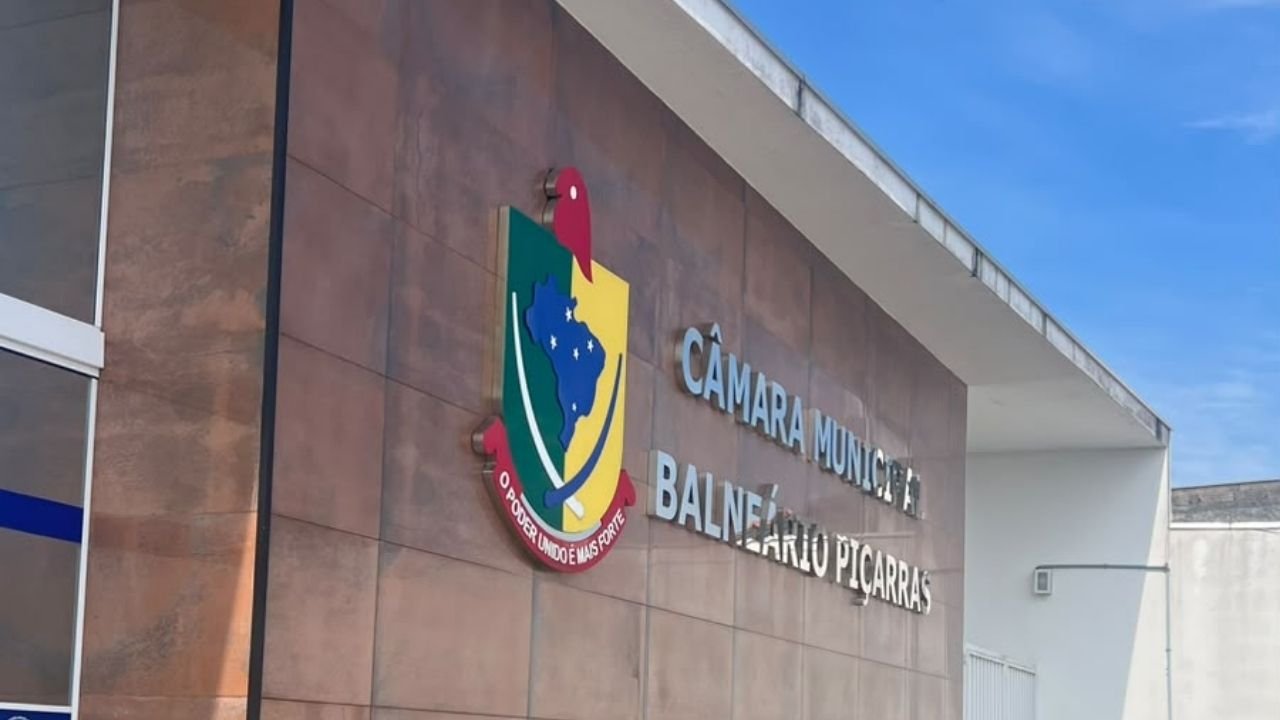 Seminário de Previdência do Servidor Municipal,seminário de previdência em Balneário Piçarras,previdência do servidor municipal,previdência complementar em Balneário Piçarras,Regime de Previdência Complementar RPC,educação financeira e previdenciária,planejamento previdenciário,aposentadoria do servidor público,contribuição paritária,benefícios da previdência complementar,Família Prev,Câmara de Vereadores de Balneário Piçarras,Prefeitura de Balneário Piçarras,planejamento financeiro para aposentadoria,previdência privada para servidores,teto previdenciário,organização financeira,evento para servidores municipais,previdência pública em Santa Catarina
