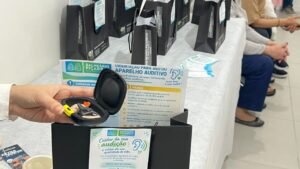 aparelhos auditivos em Balneário Piçarras,entrega de aparelhos auditivos,aparelho auditivo gratuito SUS,fila de espera aparelho auditivo,Secretaria de Saúde de Balneário Piçarras,Prefeitura de Balneário Piçarras,saúde auditiva em Santa Catarina,saúde auditiva Balneário Piçarras,aparelho auditivo pelo SUS em Santa Catarina,fonoaudiologia em Balneário Piçarras,investimento em saúde em Balneário Piçarras,saúde pública em Balneário Piçarras SC,como conseguir aparelho auditivo pelo SUS,atendimento para pessoas com deficiência auditiva,qualidade de vida e saúde auditiva,distribuição de aparelhos auditivos Santa Catarina