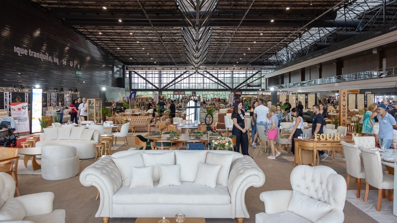 indústria moveleira de Santa Catarina,indústria de móveis SC,setor moveleiro catarinense,produção de móveis em Santa Catarina,Home&Decor 2026,Home&Decor Balneário Camboriú,feira de móveis em Balneário Camboriú,feira de decoração SC,móveis direto do fabricante,venda direta ao consumidor,móveis e decoração,mercado moveleiro,indústria catarinense,fabricação de móveis SC,Expocentro Balneário Camboriú,feira de móveis e decoração,móveis com desconto,móveis personalizados,Feinsul
