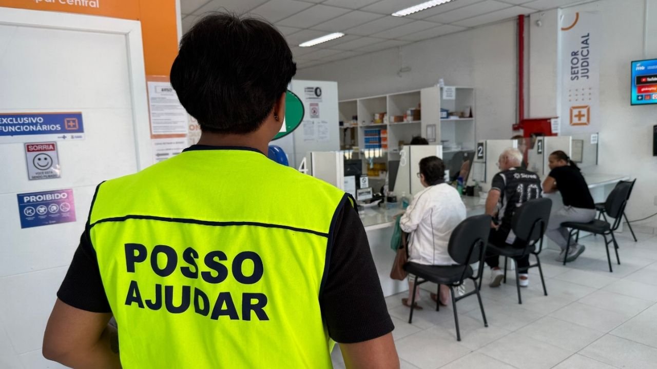 Programa Posso Ajudar,Programa Posso Ajudar em Balneário Camboriú,Farmácia Central de Balneário Camboriú,saúde pública em Balneário Camboriú,acolhimento de pacientes,atendimento humanizado na saúde,ampliação do Programa Posso Ajudar,atendimento na Farmácia Central,estagiários da área da saúde,direcionamento de pacientes,Unidades Básicas de Saúde,UBS em Balneário Camboriú,Setor de Regulação,Secretaria de Saúde,Secretaria de Gestão de Pessoas,serviço público de saúde,atendimento nas unidades de saúde,capacitação de estagiários,Unidades de Pronto Atendimento