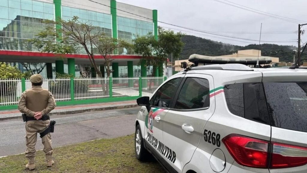 policiamento eleitoral,votação em Balneário Camboriú,votação em Camboriú,eleições em Balneário Camboriú,eleições em Camboriú,segurança nas eleições,Polícia Militar,12º Batalhão de Polícia Militar,policiamento nas eleições,ocorrências eleitorais,boletins de ocorrência,segurança pública,Justiça Eleitoral,encerramento da votação,votação tranquila,eleições em Santa Catarina