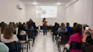 II Seminário Municipal do PROLEEI,PROLEEI Navegantes,Programa de Leitura e Escrita na Educação Infantil,seminário de educação em Navegantes,Educação Infantil em Navegantes,leitura e escrita na primeira infância,formação continuada de professores,formação de professores em Navegantes,CENVI Navegantes,Centro de Vivências e Formação dos Profissionais de Educação,cantinhos de leitura,evento gratuito em Navegantes,Secretaria de Educação de Navegantes,rede municipal de ensino de Navegantes,Ana Paula Rudolf secretária de Educação,inovação pedagógica na primeira infância,educação em Santa Catarina,programação do seminário PROLEEI