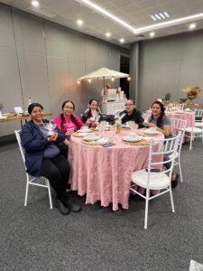 Expocentro Balneário Camboriú,Outubro Rosa em Balneário Camboriú,campanha Outubro Rosa,saúde da mulher,prevenção do câncer de mama,diagnóstico precoce do câncer de mama,saúde integral,conscientização sobre saúde,prevenção de doenças,saúde corporativa,qualidade de vida no trabalho,ações de saúde para colaboradoras,câncer e obesidade,prevenção do câncer colorretal,alimentação saudável,consumo de fibras,hábitos saudáveis,acompanhamento médico,exames preventivos femininos,bem-estar no ambiente de trabalho,saúde feminina em Santa Catarina