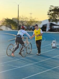 Balneário Camboriú paratletismo,atleta de Balneário Camboriú,João Matos Marques,Caike Jacob Rovigo,paratletismo brasileiro,seleção brasileira de paratletismo,Uzbekistan Para Athletics Open Championships 2026,paratletismo internacional,atleta paralímpico Balneário Camboriú,esporte paralímpico Santa Catarina,classe T72 paratletismo,Frame Running,ranking mundial Sub-20 paratletismo,Campeonato Mundial de Paratletismo 2027,Jogos Paralímpicos 2028,Los Angeles 2028,atleta brasileiro de paratletismo,FME Balneário Camboriú