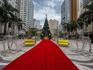 Viva o Natal BC 2026,decoração natalina em Balneário Camboriú,Natal em Balneário Camboriú 2026,iluminação de Natal em Balneário Camboriú,decoração de Natal em Santa Catarina,novos bairros com decoração natalina,programação de Natal em Balneário Camboriú,pontos decorados para o Natal,turismo em Balneário Camboriú,atrações natalinas em Balneário Camboriú,temporada de Natal 2026,decoração natalina até janeiro de 2027,Avenida Atlântica Natal,Natal no bairro Pioneiros,Natal no bairro Ariribá,decoração de Natal na Quinta Avenida,planejamento turístico de Balneário Camboriú,licitação decoração natalina,espaços públicos decorados para o Natal