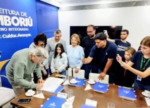 Programa Social João de Barro,João de Barro Camboriú,Projeto de Lei 39/2026 Camboriú,programa social em Camboriú,moradia digna em Camboriú,doação de materiais de construção,doação de móveis e eletrodomésticos,ajuda para reformar casa em Camboriú,famílias em vulnerabilidade social,assistência social em Camboriú,Secretaria Municipal de Assistência Social,Câmara de Vereadores de Camboriú,Leonel Pavan prefeito de Camboriú,Maria Bernardete Pavan,Fabiano Olegário presidente da Câmara,políticas públicas de habitação em Santa Catarina,programa social em Santa Catarina,como receber materiais de construção gratuitos
