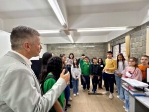 Programa Cidadão Mirim 2026,Cidadão Mirim Camboriú,estudantes da rede municipal de Camboriú,educação para a cidadania,administração pública para estudantes,prefeito mirim Camboriú,vice-prefeita mirim Camboriú,Secretaria de Educação de Camboriú,Câmara de Vereadores de Camboriú,Paço Municipal de Camboriú,EBM Clotilde Ramos Chaves,ETI Hueslen Ricardo dos Santos,Leonel Pavan prefeito de Camboriú,Jozias Osmar da Silva vice-prefeito,educação em Santa Catarina,participação de jovens na política,projetos educacionais no litoral catarinense,sessão ordinária Câmara de Camboriú
