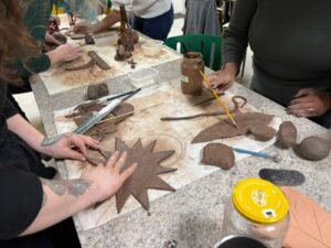 Coletivo Orgânico,Coletivo Orgânico em Balneário Camboriú,projeto gratuito para mulheres,Balneário Camboriú SC,sustentabilidade em Balneário Camboriú,economia circular em Santa Catarina,reaproveitamento de resíduos têxteis,reciclagem têxtil,artesanato sustentável,formação gratuita para mulheres,geração de renda para mulheres,empreendedorismo feminino,Lei de Incentivo à Cultura 2026,LIC 2026,UDESC Balneário Camboriú,educação ambiental,técnicas artesanais,oficinas de crochê,inclusão social por meio da cultura,autonomia econômica feminina,consumo consciente,descarte de resíduos têxteis,projetos culturais em Santa Catarina,Objetivos de Desenvolvimento Sustentável,ODS e sustentabilidade
