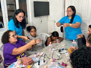 Projeto Culturada Itajaí,oficinas gratuitas de artesanato em Itajaí,cursos de artesanato gratuitos,oficinas de artesanato Cordeiros,artesanato em Itajaí,Projeto Culturada Formação e Fortalecimento do Artesanato,oficinas culturais em Itajaí,cursos gratuitos em Itajaí,pintura em tela,pintura em tecido,sabonete artesanal,bolsa de crochê,amigurumi,boneca de tecido,artesanato e geração de renda,formação cultural,acessibilidade cultural,intérprete de Libras,Associação Artesanatos Culturada